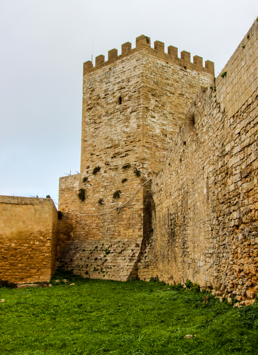 Castelul Lombardia